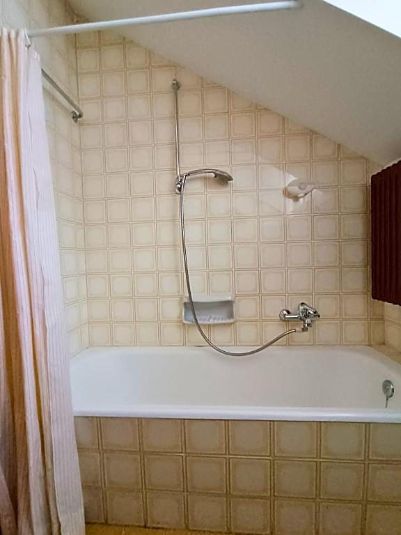 Bagno con vasca, camere Hotel Rosalpina