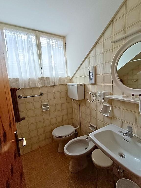 Bagno privato, hotel a Folgaria