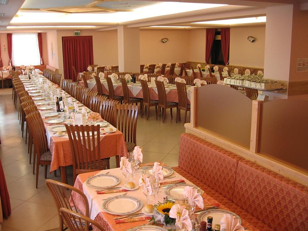 Sala ristorante Hotel Rosalpina, Trentino